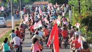 Milhares de pessoas foram à rua prestigiar o candidato a deputado estadual da terra, Zé Inácio (PT).  