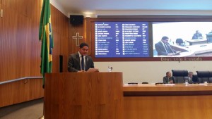 Lei de autoria do deputado Zé Inácio é aprovada por unanimidade. 